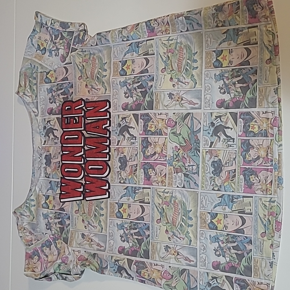 Wonder Woman comic t-shirt